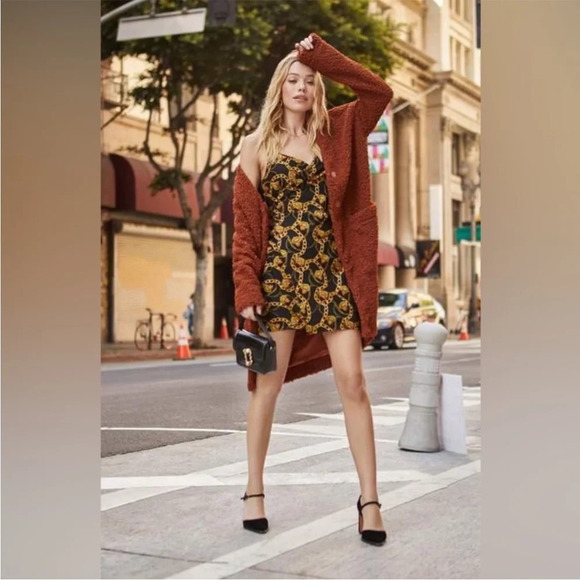 ASTR THE LABEL Black Chain Reaction Strappy Faux Wrap Mini Dress - Picture 3 of 10